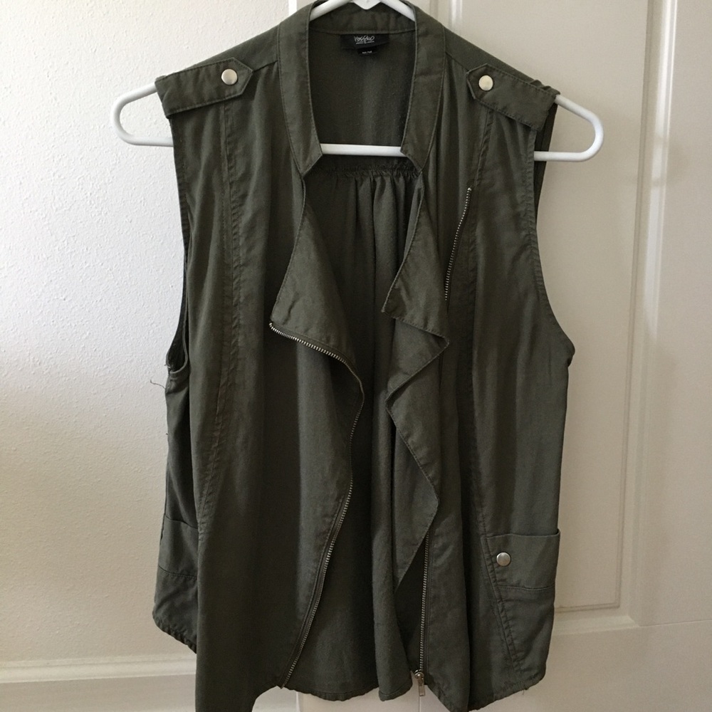 Women’s Mossimo Army Green Vest, Asymmetrical Zip